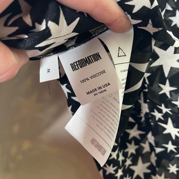 Reformation Black & White Star Print Sleeveless “Cosmo” Mini Dress Sz 2 - Picture 3 of 6